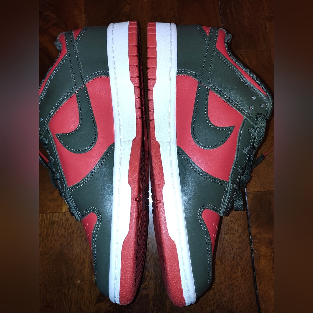 Dunk low retro size men's 9